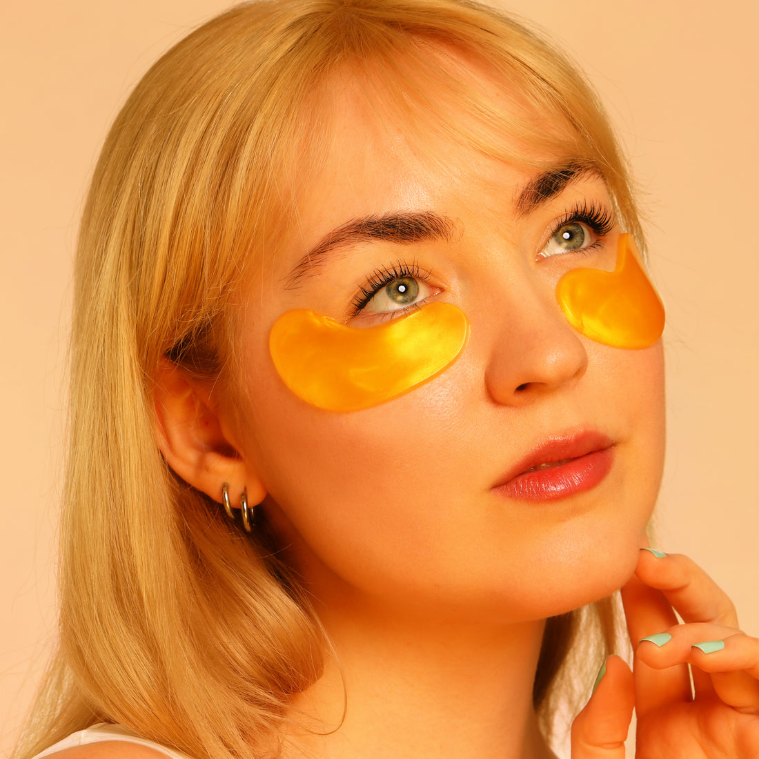 Golden Hour Glowing Undereye M-774