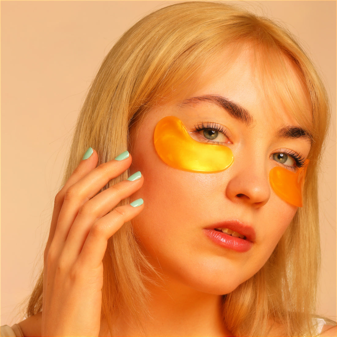 Golden Hour Glowing Undereye M-251