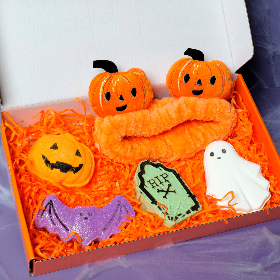 Halloween Trick or Treat Yours-969